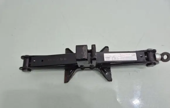 Mazda CX-7 Lift Jack 