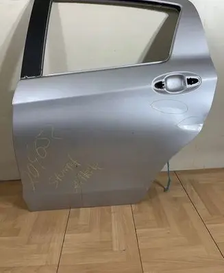 Toyota Yaris Rear door 