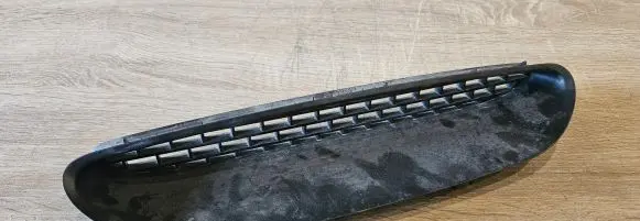 Dodge Challenger Front grill 68184348