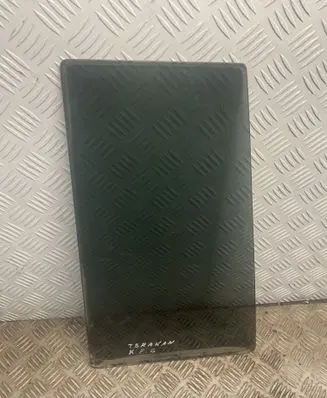 Hyundai Terracan Rear vent window glass 