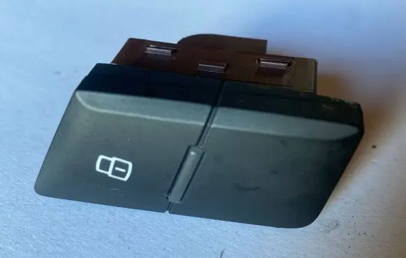 Audi A6 S6 C7 4G Central locking switch button 4G0962108