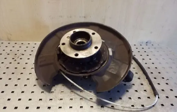 BMW X1 E84 Rear wheel hub