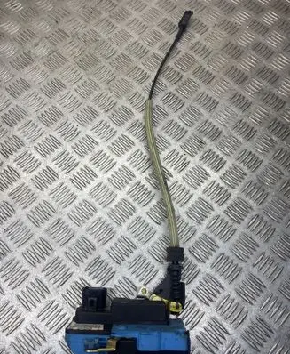 Volvo S80 Front door lock 30634616