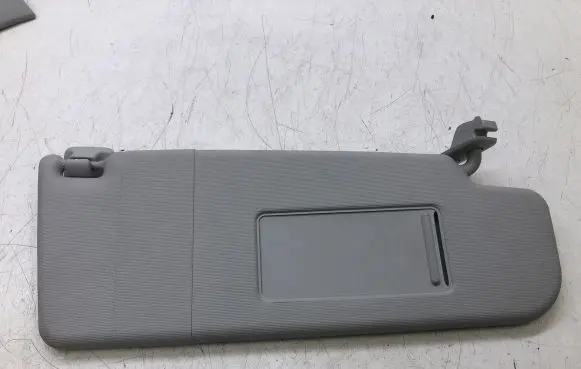 Volkswagen Golf VI Sun visor