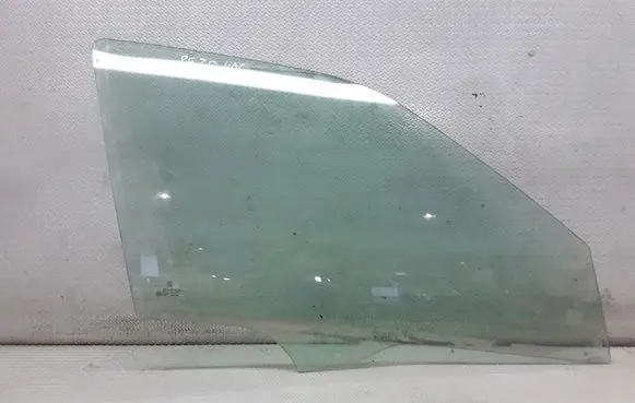 Peugeot 406 Front door window glass four-door