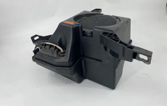 Mercedes-Benz GL X164 Subwoofer speaker A1648203502 7972AD