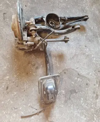Volkswagen PASSAT B8 Rear wheel hub spindle/knuckle 