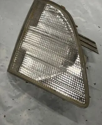 Mercedes-Benz Sprinter W901 W902 W903 W904 Front indicator light