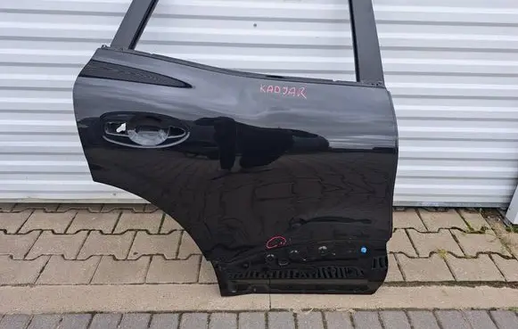 Renault Kadjar Rear door 821123002R