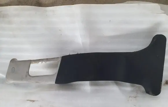 Mercedes-Benz CLS C219 (B) pillar trim (bottom) A2196908725