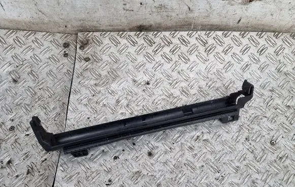 Mercedes-Benz C W204 Radiator mount bracket 0477902913