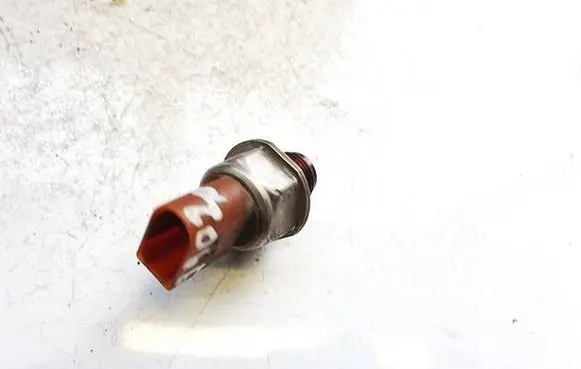 Skoda Superb B6 (3T) Fuel pressure sensor 85pp2693