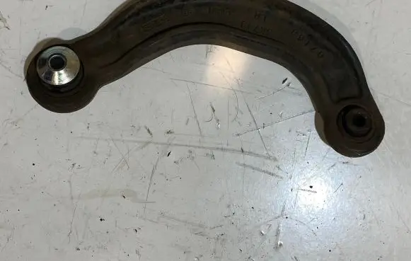 Ford Mustang VI Rear upper control arm/wishbone 5K743