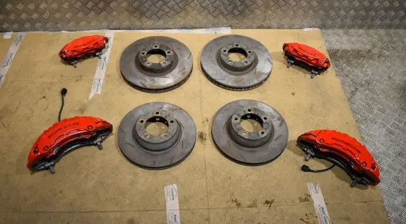 Porsche Panamera (971) Brake discs and calipers set 
