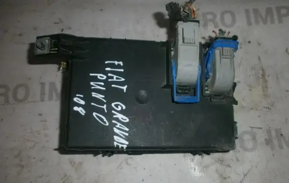 Fiat Grande Punto Fuse box set 00517986150