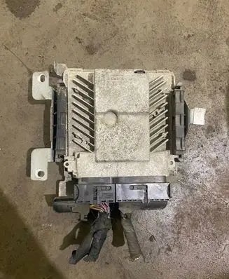 Volkswagen Touran I Engine control unit/module 03G906018EH 1T0906216L