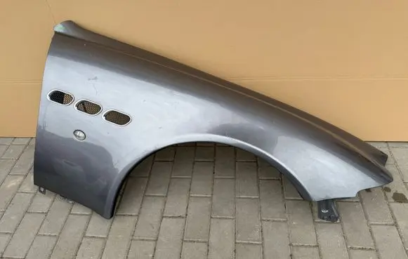 Maserati Quattroporte Fender 