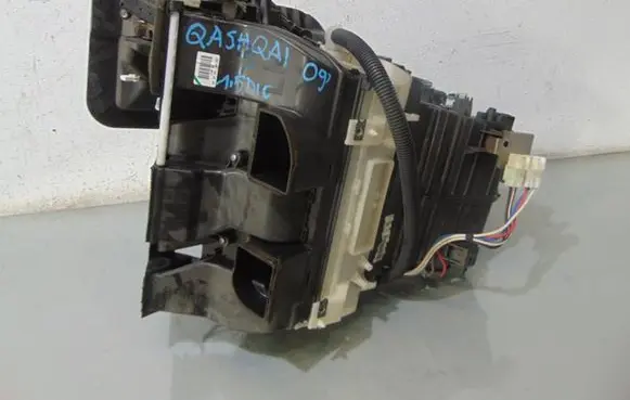 Nissan Qashqai Interior heater climate box assembly 