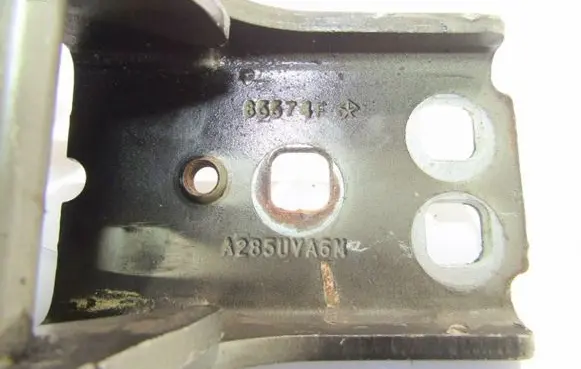 Chrysler PT Cruiser Front door hinge set 
