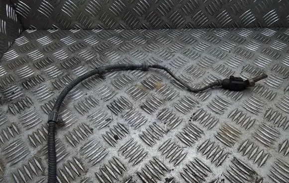Volkswagen Multivan T5 ABS brake wheel speed sensor