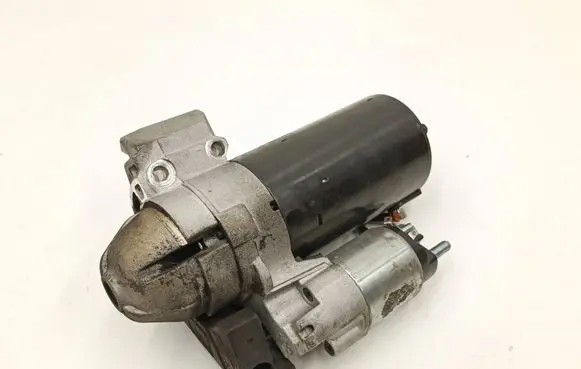 BMW 3 F30 F35 F31 Starter motor 8587708