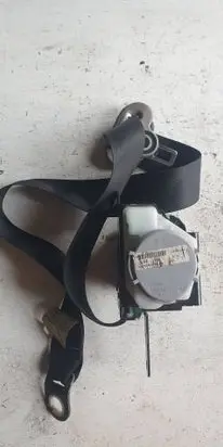 Toyota Yaris Front seatbelt 305562599FKA