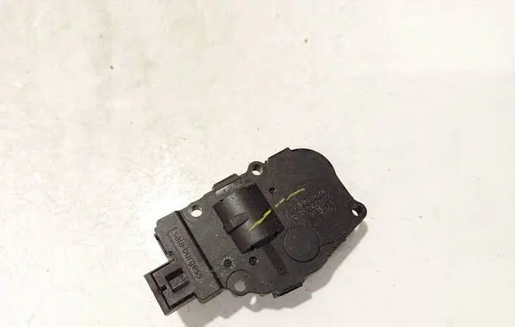 Mercedes-Benz R W251 Air flap motor/actuator EFB336 929888G