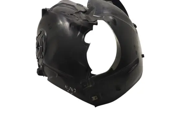 Front wheel arch liner splash guards