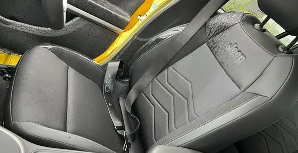 Jeep Avenger Front passenger seat 