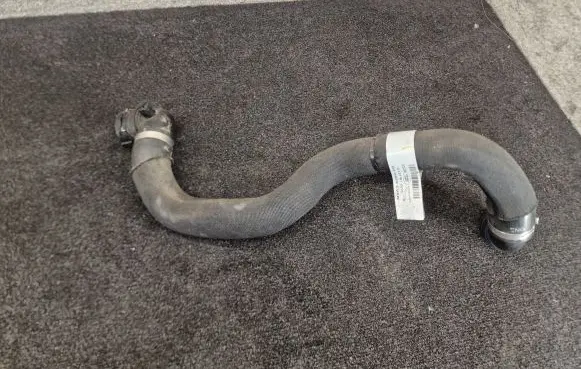 Jaguar F-Pace Engine coolant pipe/hose M8A28260EB
