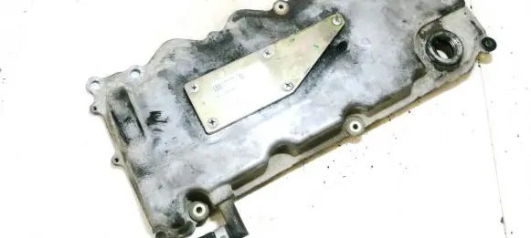 Nissan Almera Tino Rocker cam cover 