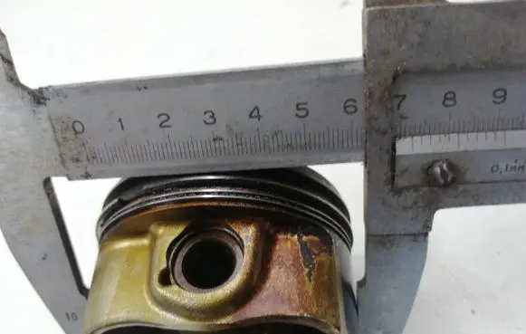 Opel Mokka Piston with connecting rod