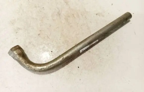 Volkswagen PASSAT B6 Wheel nut wrench 4d0012219a