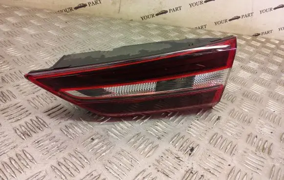 Opel Grandland X Tailgate rear/tail lights yp00016280