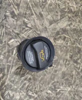 Volkswagen Caddy Oil filler cap 