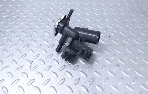 Toyota Yaris XP210 Engine coolant pipe/hose 16502K0030 1640136020