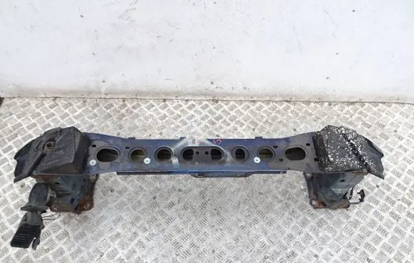 Ford Focus Front bumper support beam 