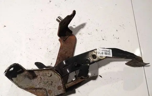 Nissan Qashqai Clutch pedal 