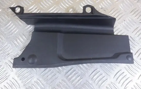 Audi TT TTS RS Mk3 8S Wiper trim 8S0821944B