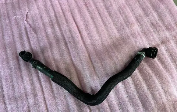 Chrysler Pacifica Engine coolant pipe/hose 68238374AC