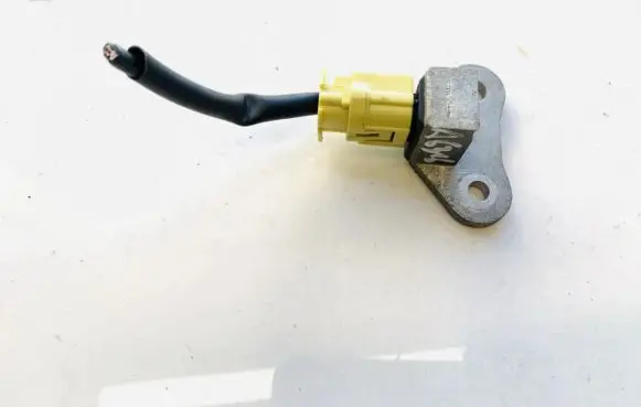 Nissan Qashqai Airbag deployment crash/impact sensor