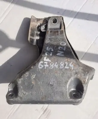 BMW X3 F25 Engine mounting bracket 6784824