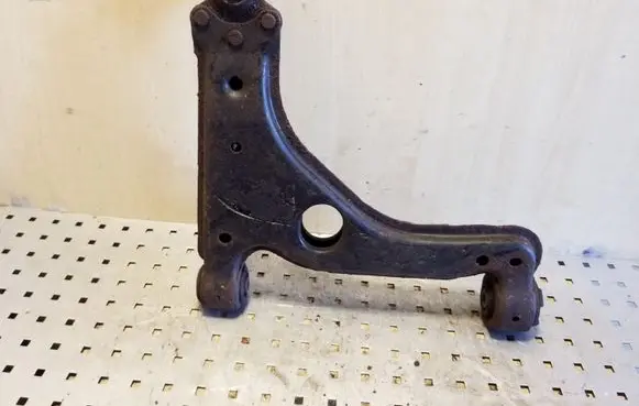 Opel Vectra B Front lower control arm/wishbone