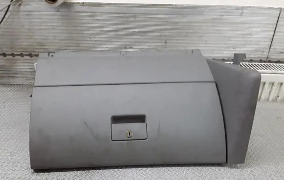 Volkswagen Jetta IV Glove box set 1J1857101B
