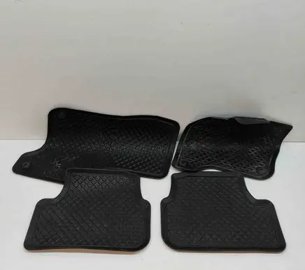Volkswagen Golf VII Car floor mat set 5GE061500B 5GE061500C