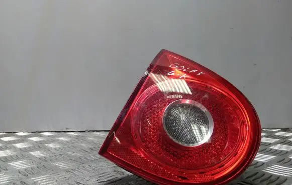 Volkswagen Golf V Tailgate rear/tail lights 1K6945093F