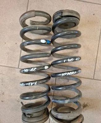 Hyundai i40 Rear coil spring