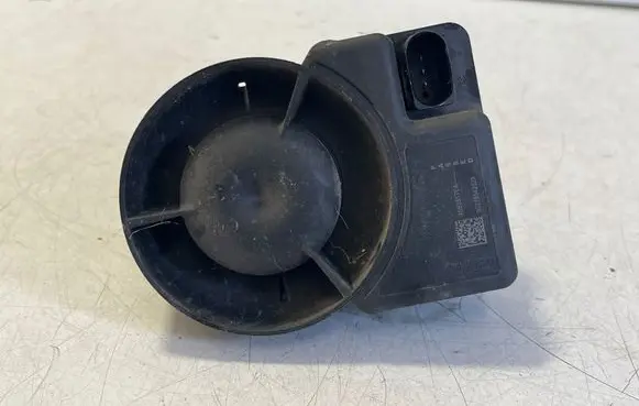 Tesla Model S Alarm system siren 101586000A