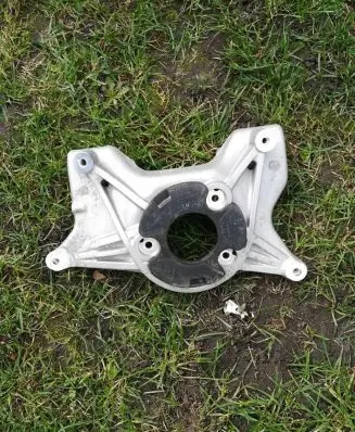 Tesla Model 3 Front upper strut mount 1044032-00-C