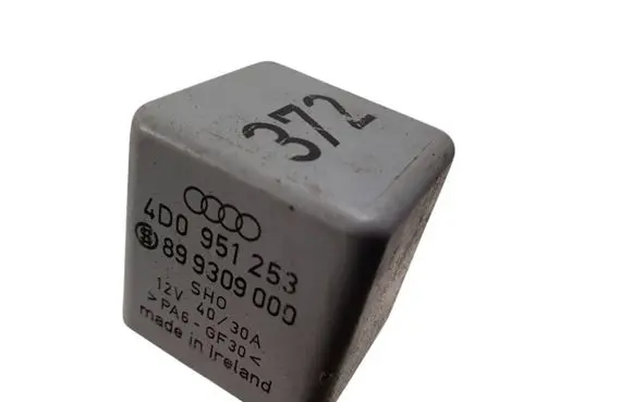 Audi A4 S4 B5 8D Other relay 4D0951253 899309000